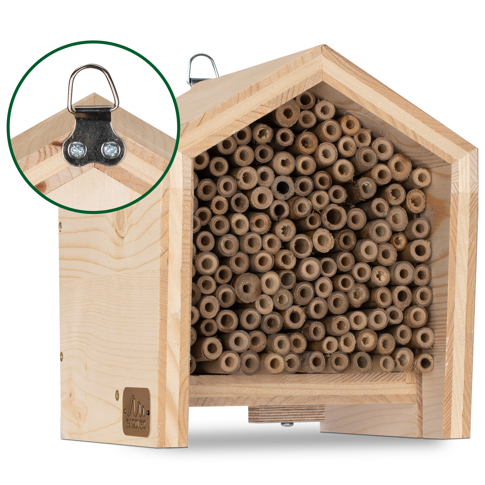 Durch den Haken an der Rückseite lässt sich das Haus auch überall aufhängen.